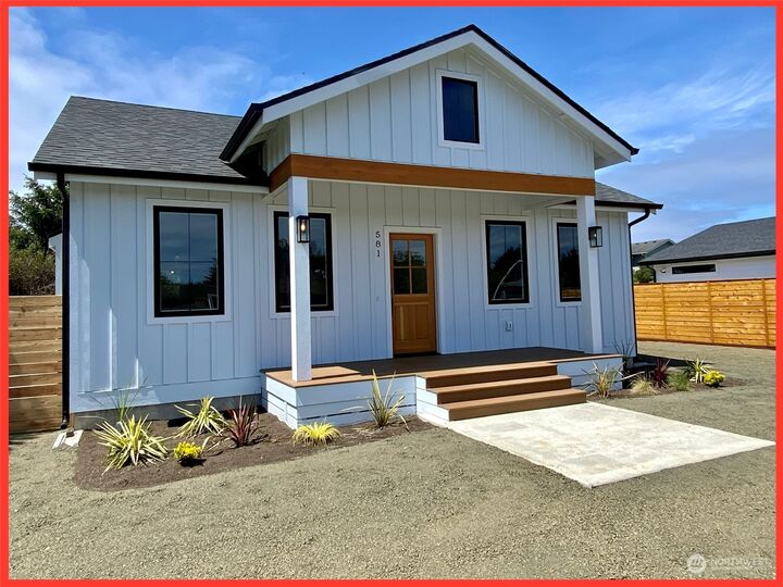 Property Photo:  581 Ocean Shores Boulevard SW  WA 98569 
