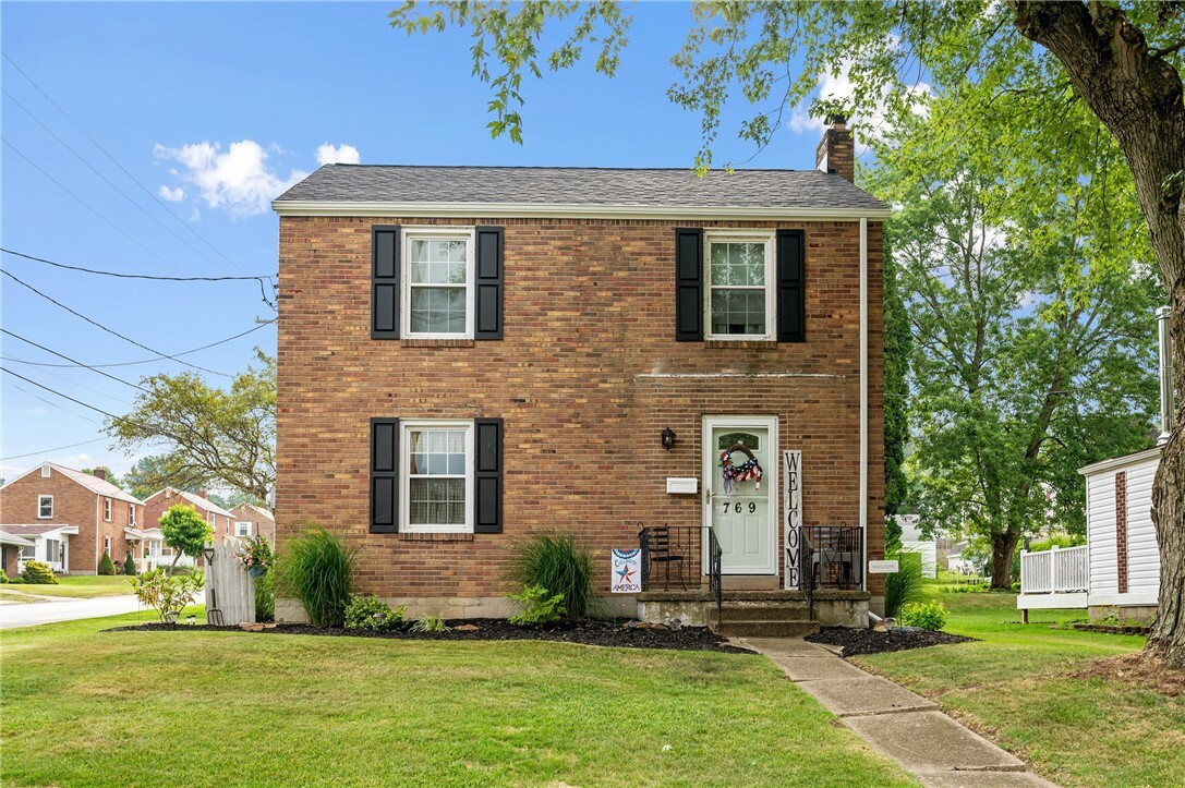 Property Photo: 769 Pershing St PA 16117