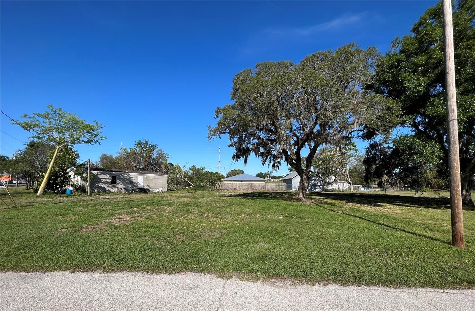 Property Photo:  103 Knollwood Dr  FL 33881 