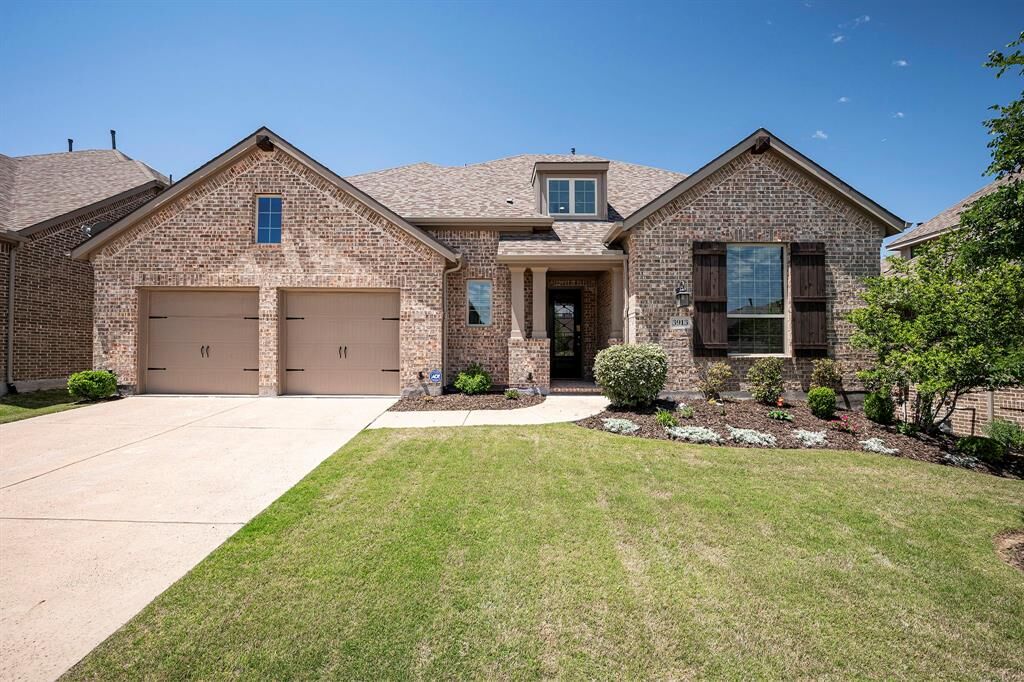 Property Photo: 3913 Silent Water Street TX 75071