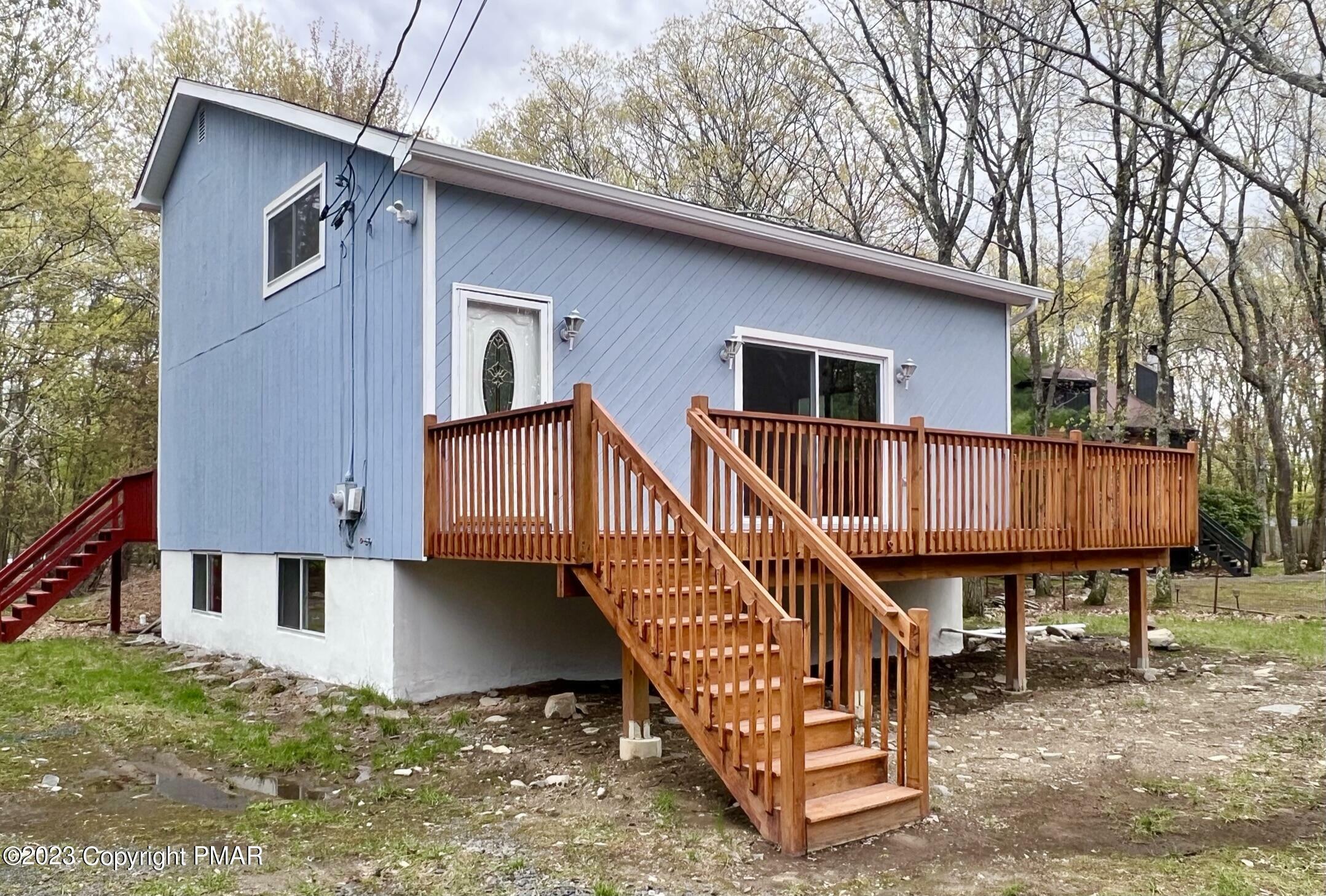 Property Photo:  112 Huffman Circle  PA 18324 