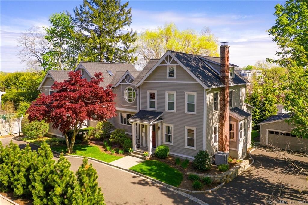 Property Photo:  32 Seminary Street  CT 06840 