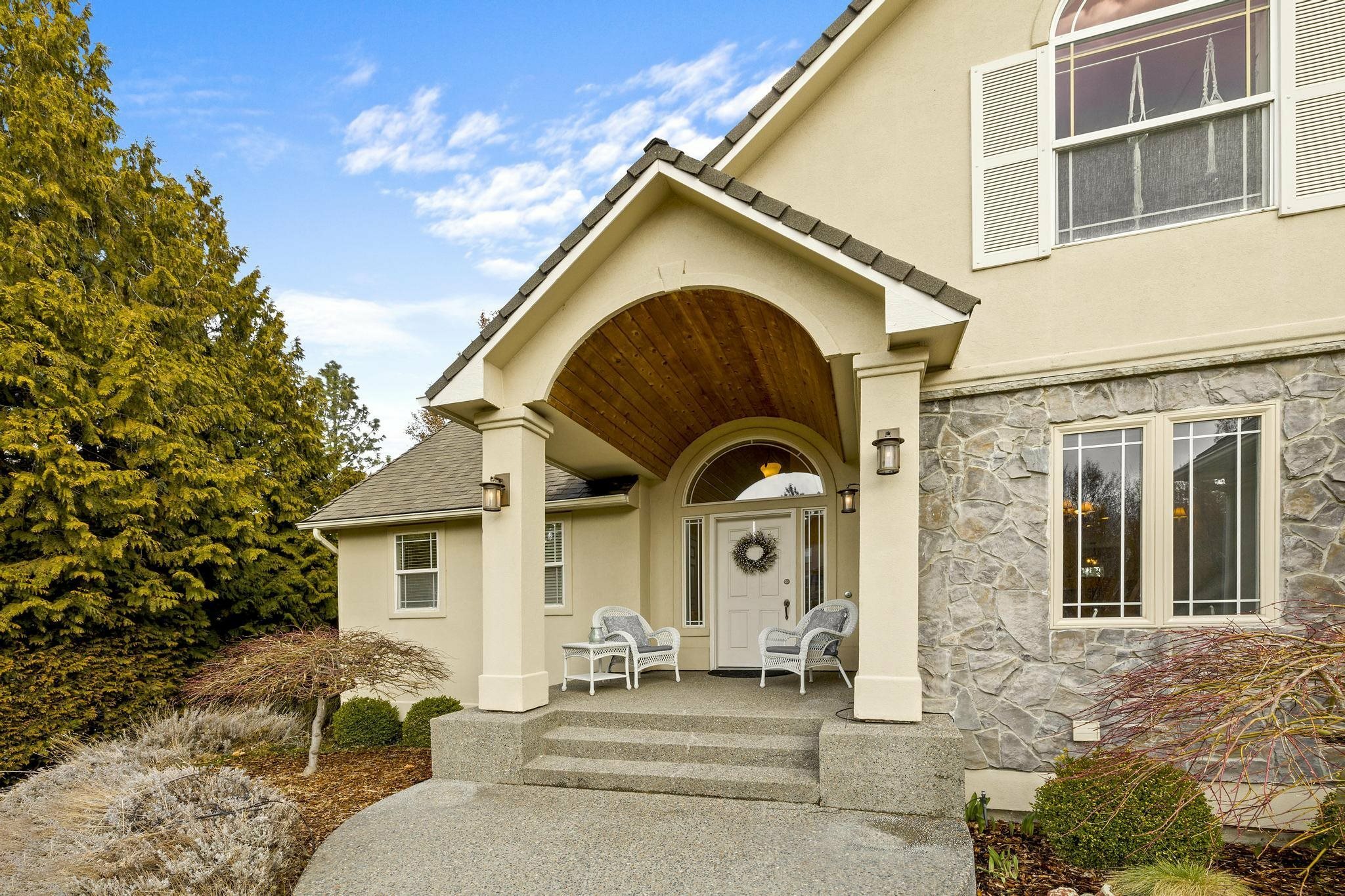 Property Photo: 2005 S Overbluff Estates Ln WA 99203