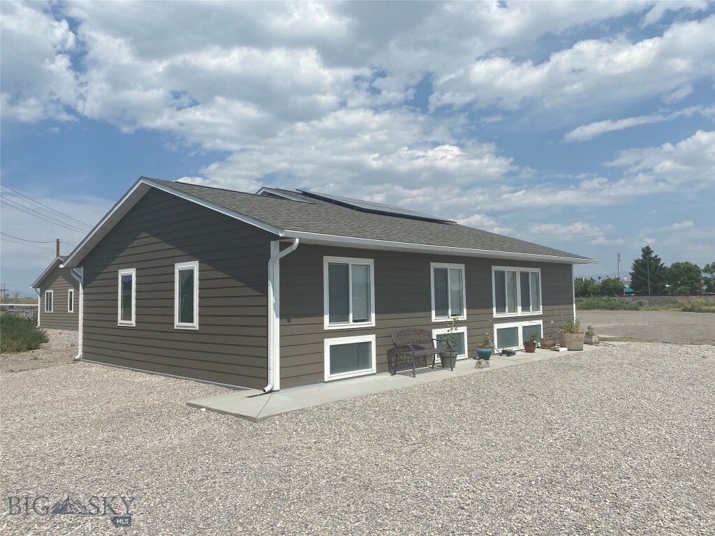 Property Photo:  703 N Railroad  MT 59725 