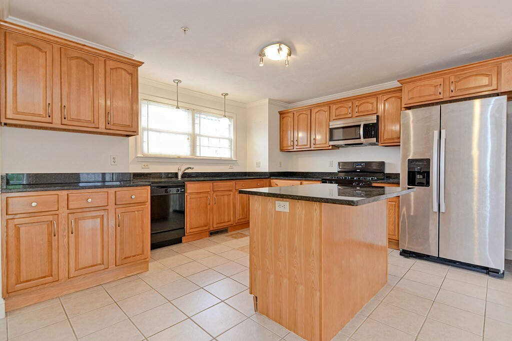 Property Photo:  20 Myrtle St 20  MA 02472 