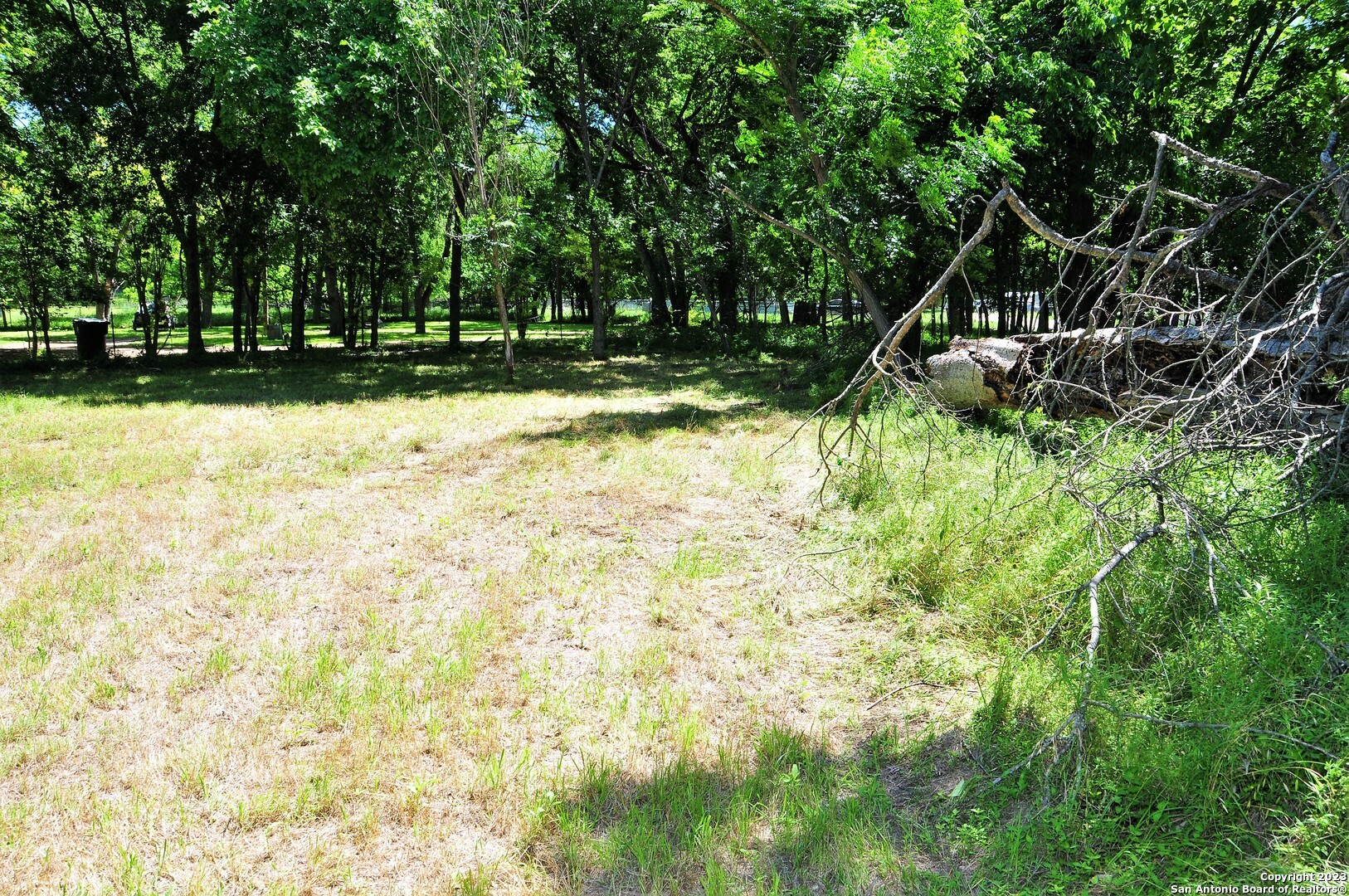 Property Photo: 619 Canal Ln TX 78130
