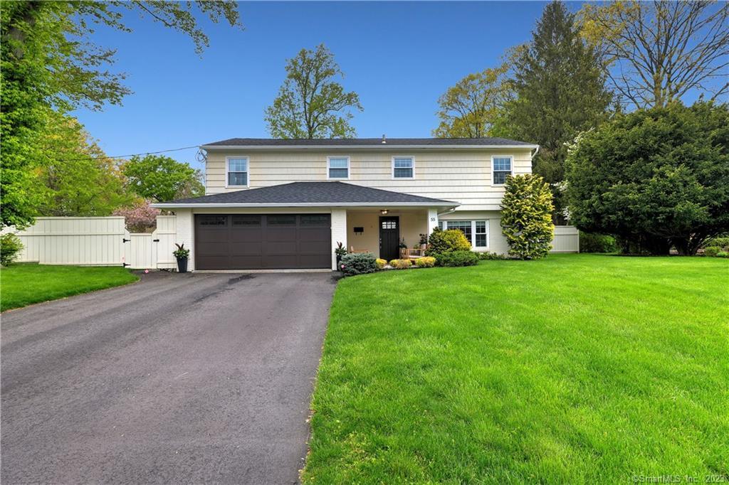Property Photo:  55 Woodside Circle  CT 06825 