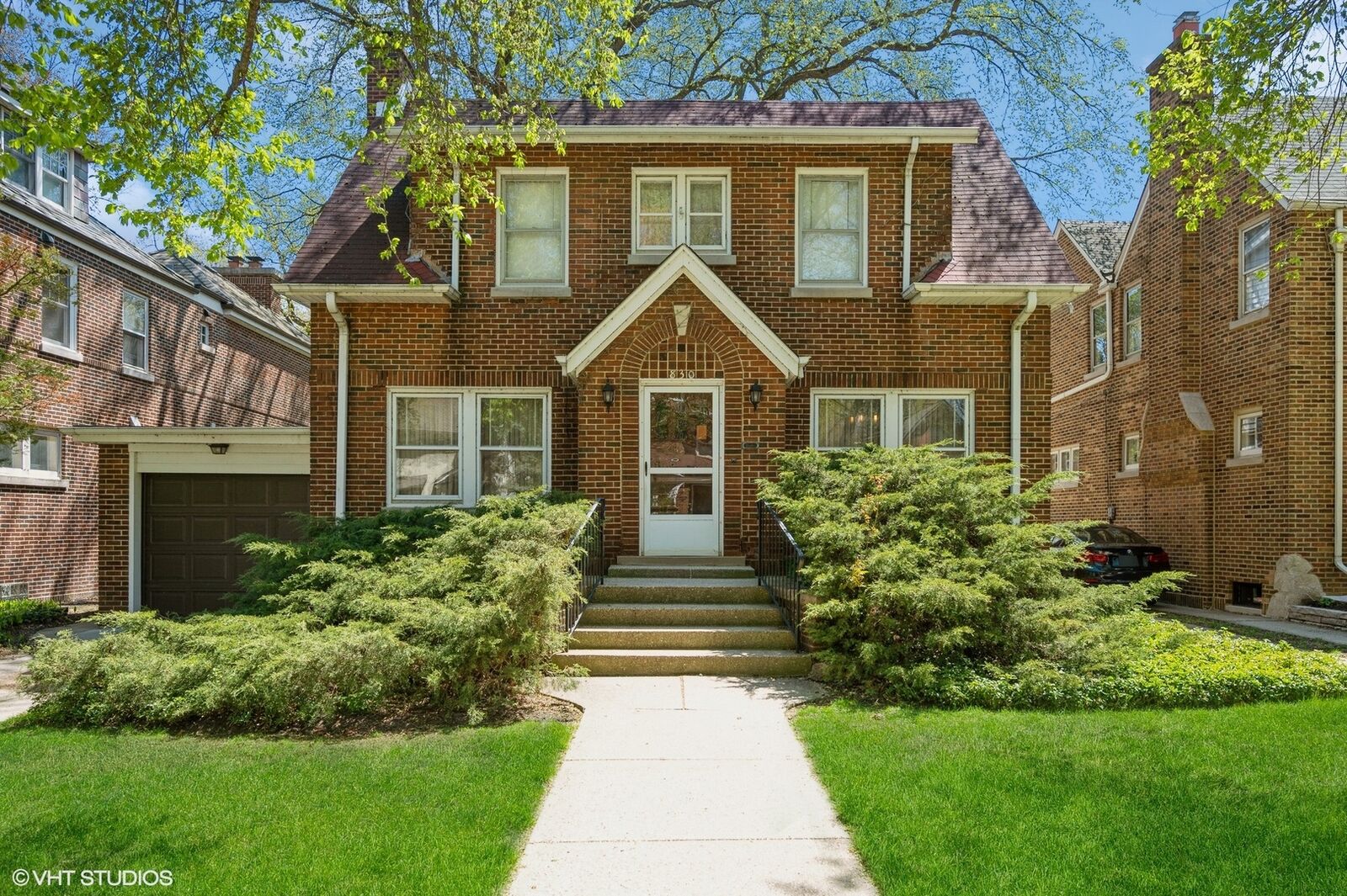 Property Photo:  830 Lincoln Street  IL 60201 