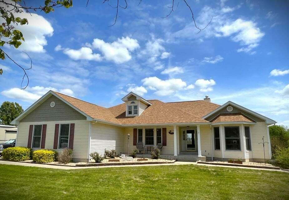 Property Photo: 7018 County Road 405 MO 65251