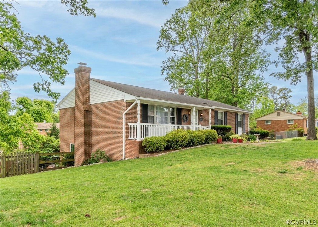 Property Photo:  7943 Wynbrook Lane  VA 23111 