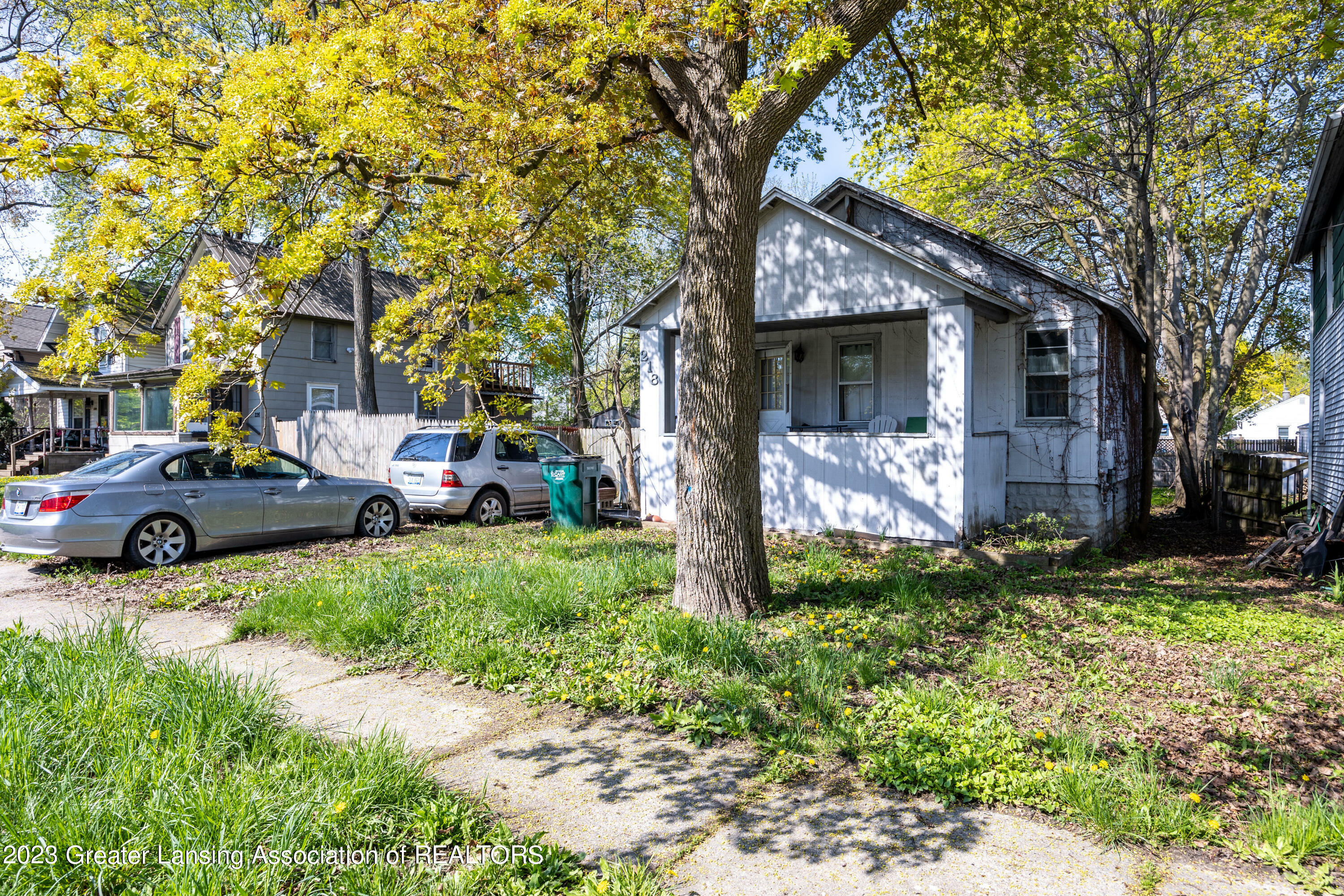 Property Photo:  218 S Hayford Avenue  MI 48912 