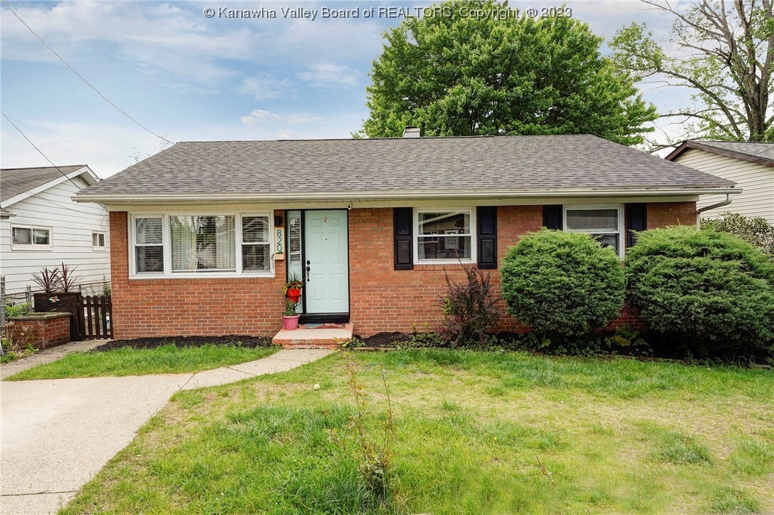Property Photo: 820 Walters Road WV 25314