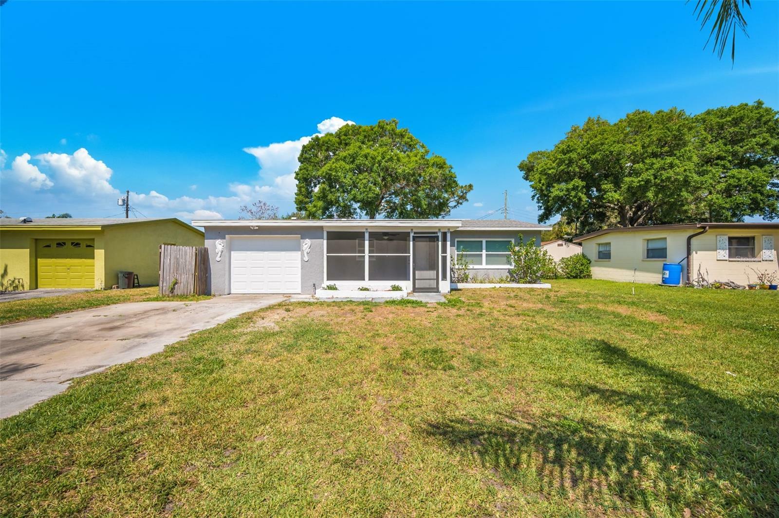 Property Photo: 9586 49th Way N FL 33782