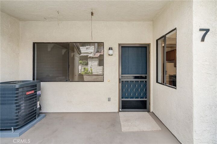 Property Photo: 134 Maegan Place 7 CA 91362