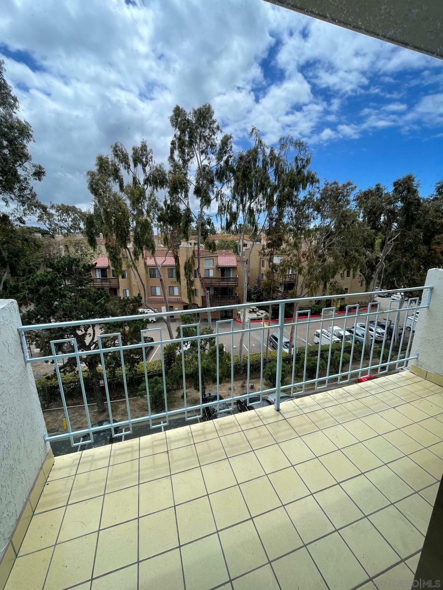 Property Photo:  8328 Regents Road 3I  CA 92122 