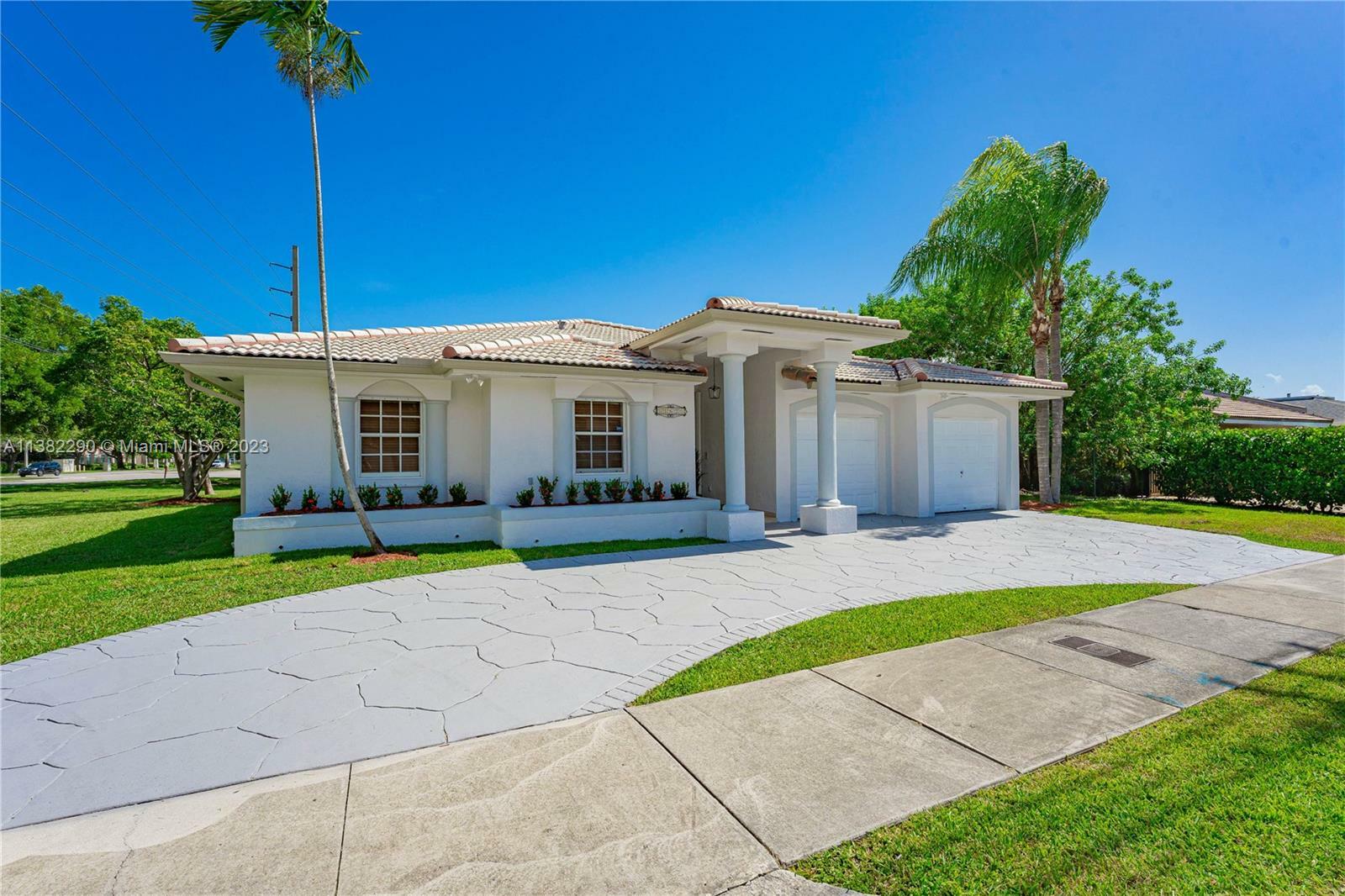 Property Photo:  11621 SW 84th St  FL 33173 