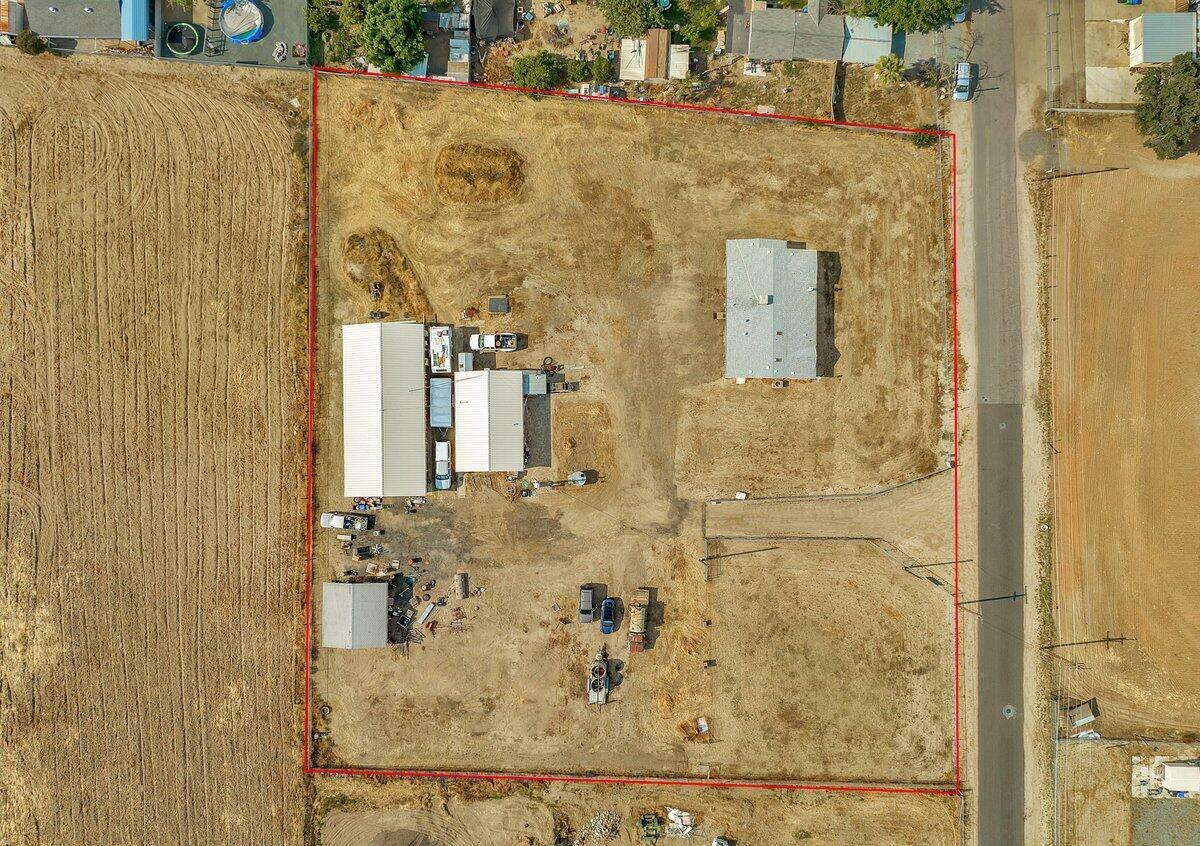 Property Photo: 1261 N Villa Street CA 93257