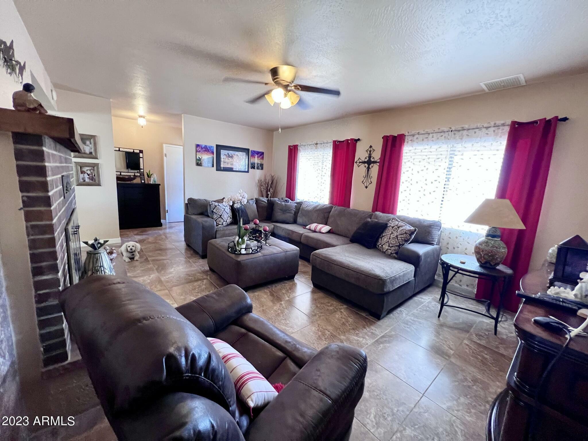 Property Photo:  257 Peretz Circle  AZ 85342 