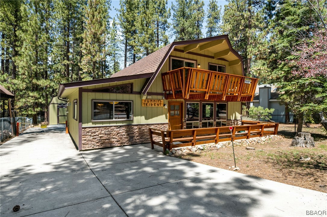 Property Photo: 41550 Comstock Lane CA 92315