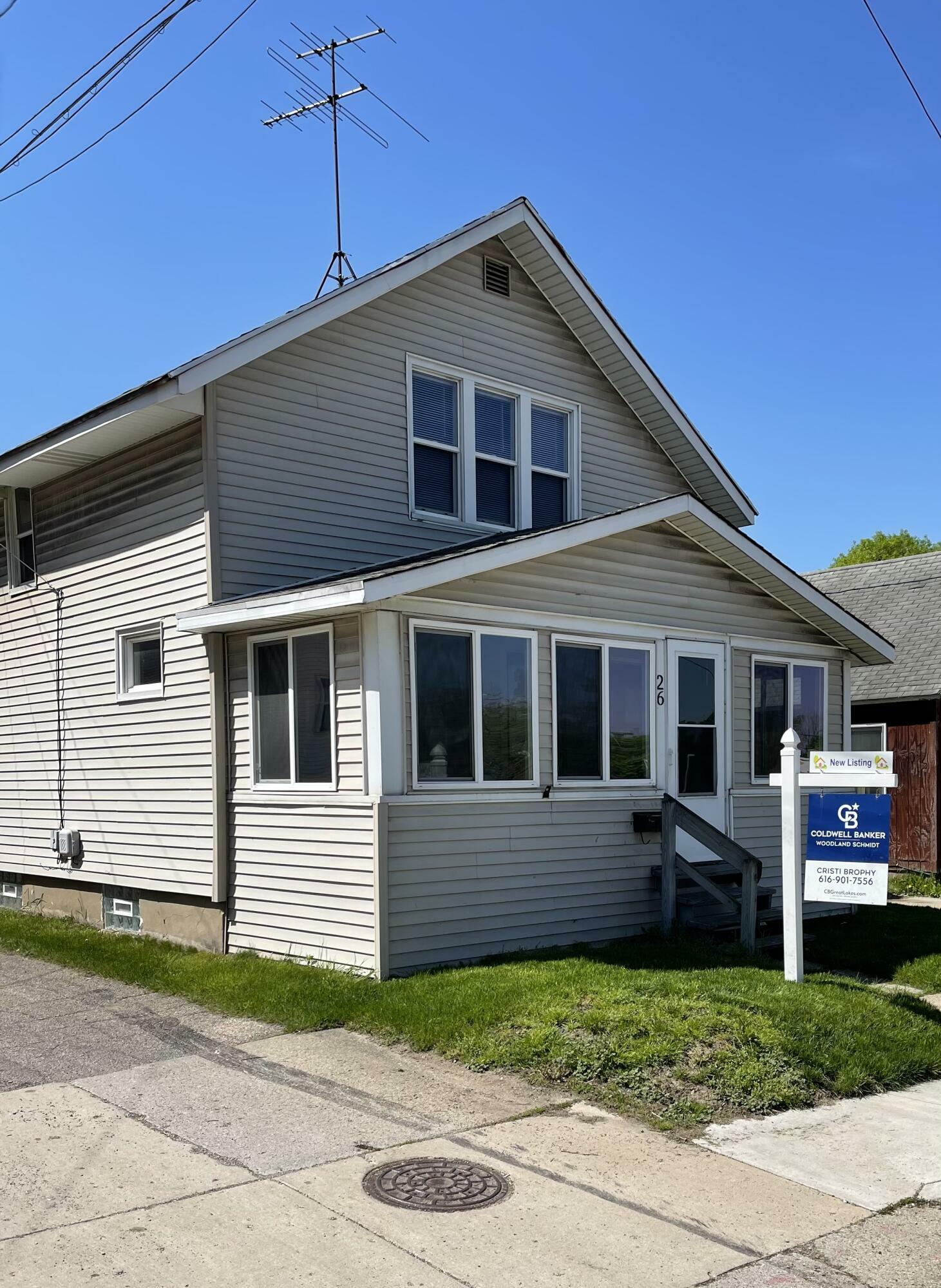 Property Photo:  26 Ann Street NW  MI 49505 