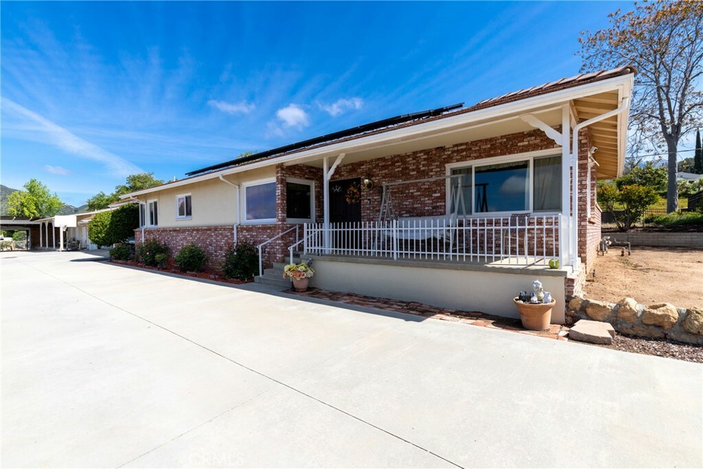 Property Photo:  9423 Oak Glen Road  CA 92223 