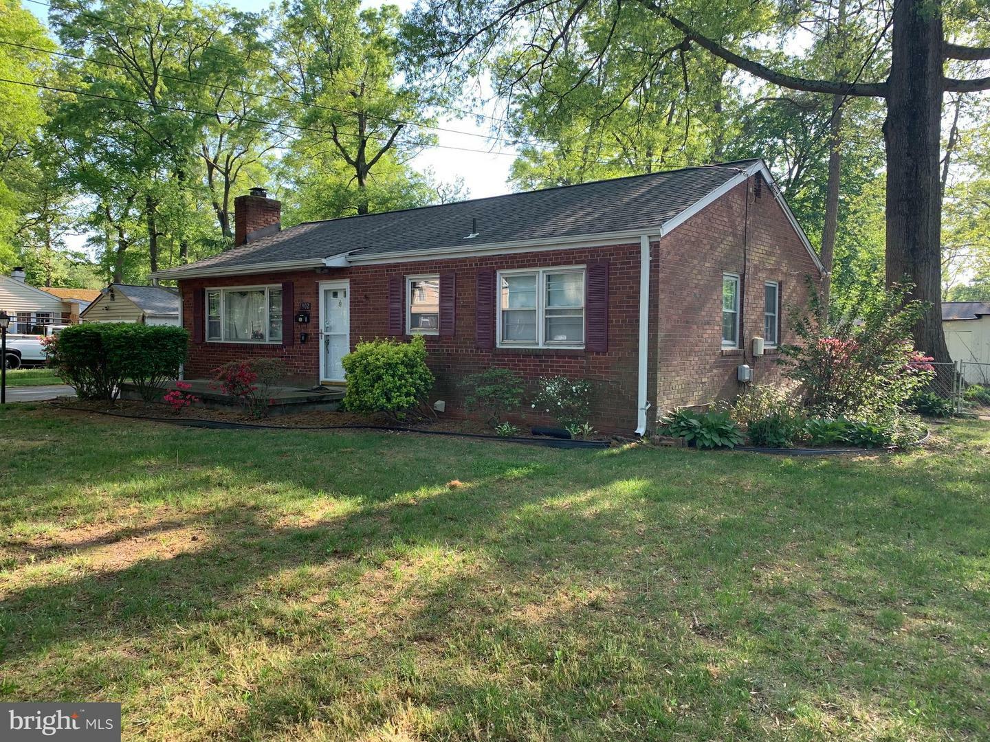 Property Photo: 7902 Ashton Street VA 22309