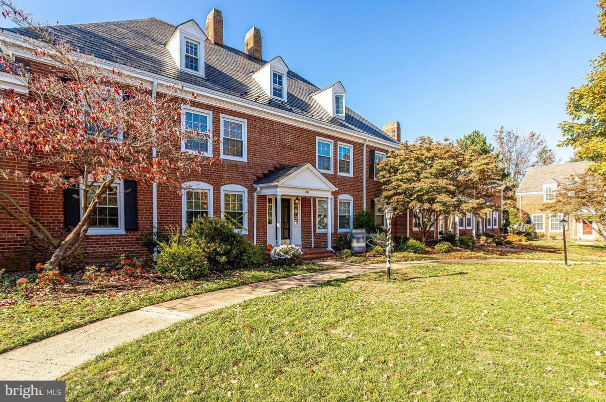 Property Photo: 3522 S Utah Street B2 VA 22206