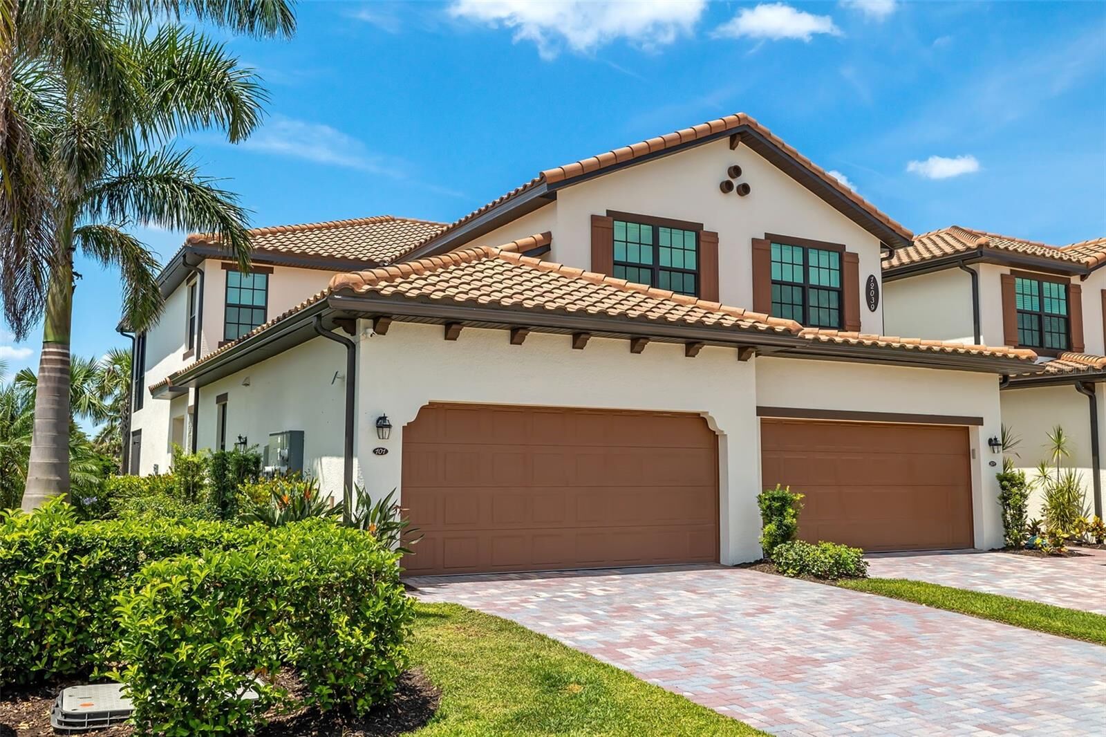 Property Photo:  12039 Hawthorn Lake Drive 101  FL 33913 