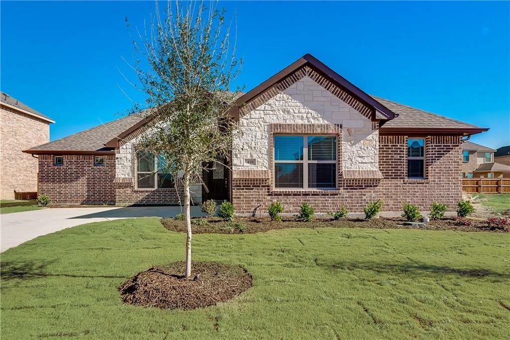 Property Photo:  418 Summer Grove Drive  TX 76065 