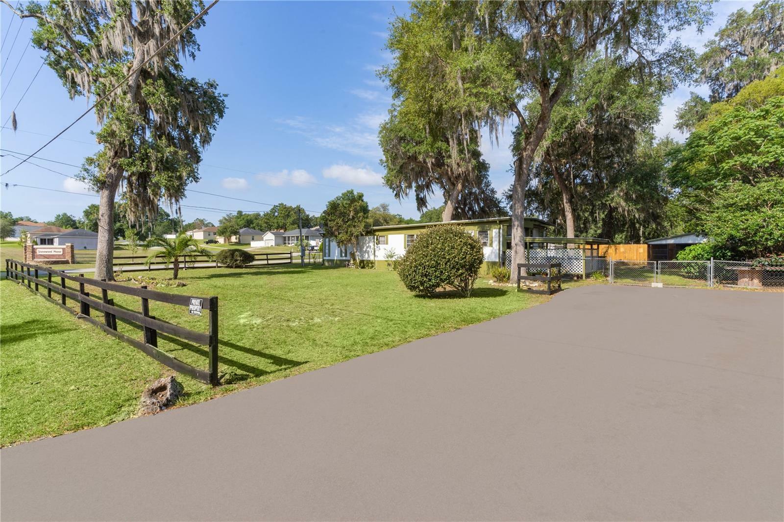 Property Photo: 252 Arlington Avenue FL 32159