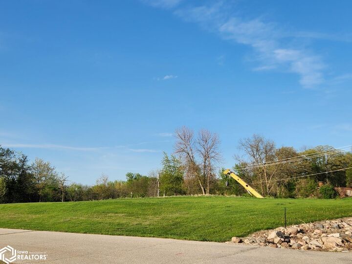 Property Photo: 200 Brickyard Court IA 50475