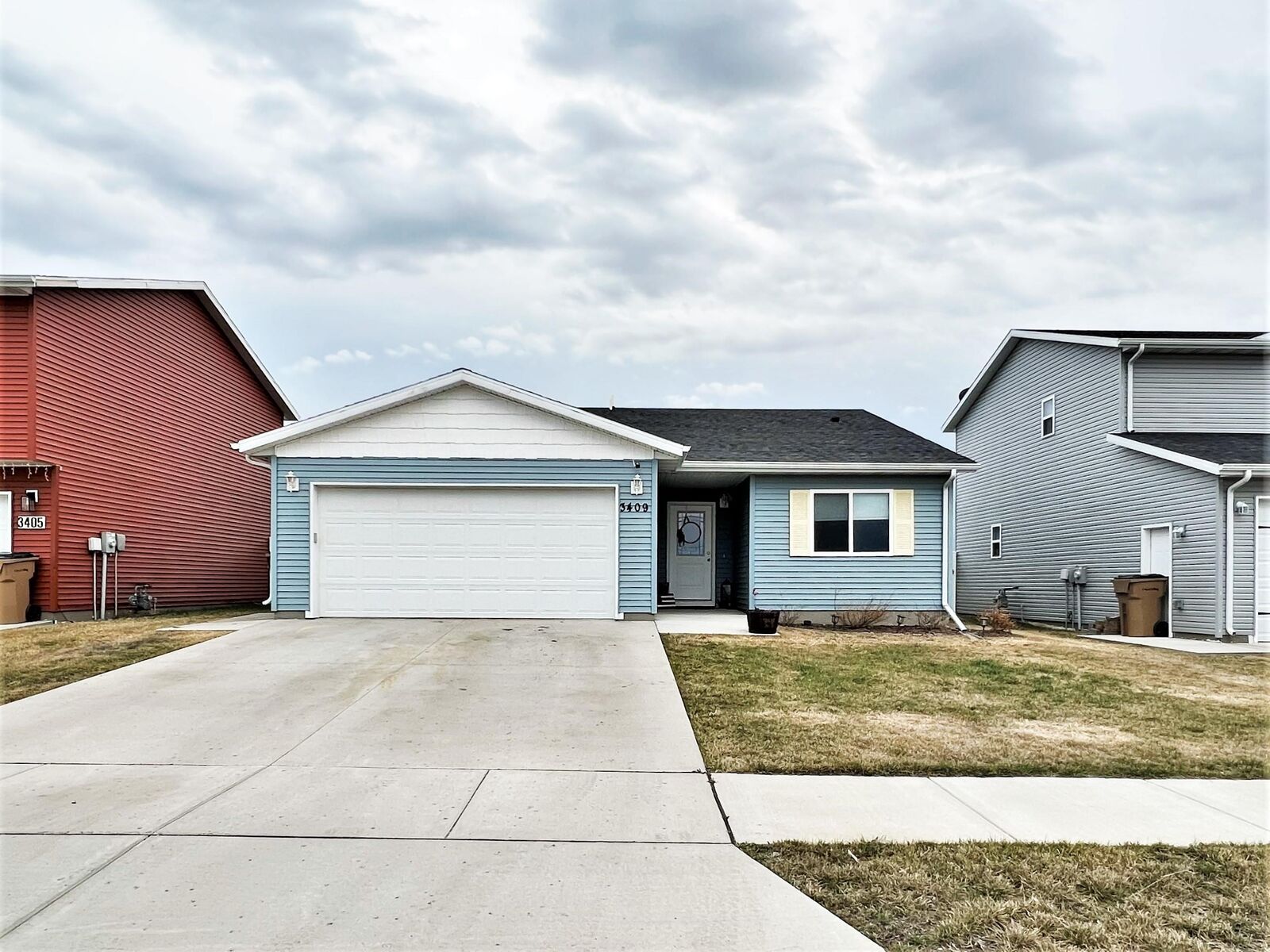 Property Photo:  3409 Harvest Hills NW  ND 58703 