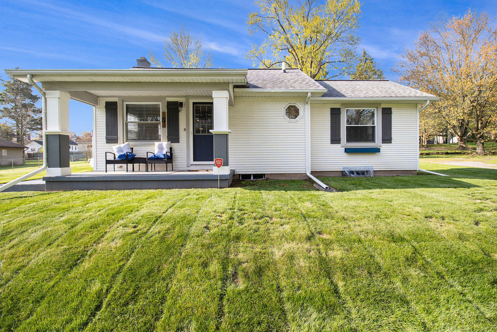 Property Photo: 591 Royal Drive MI 49202