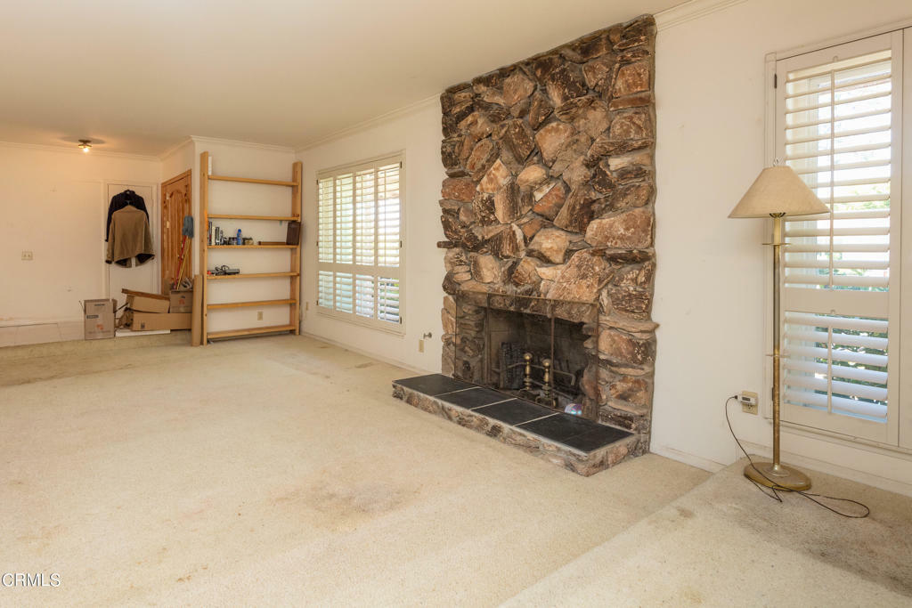 Property Photo:  1047 Warwick Avenue  CA 91360 