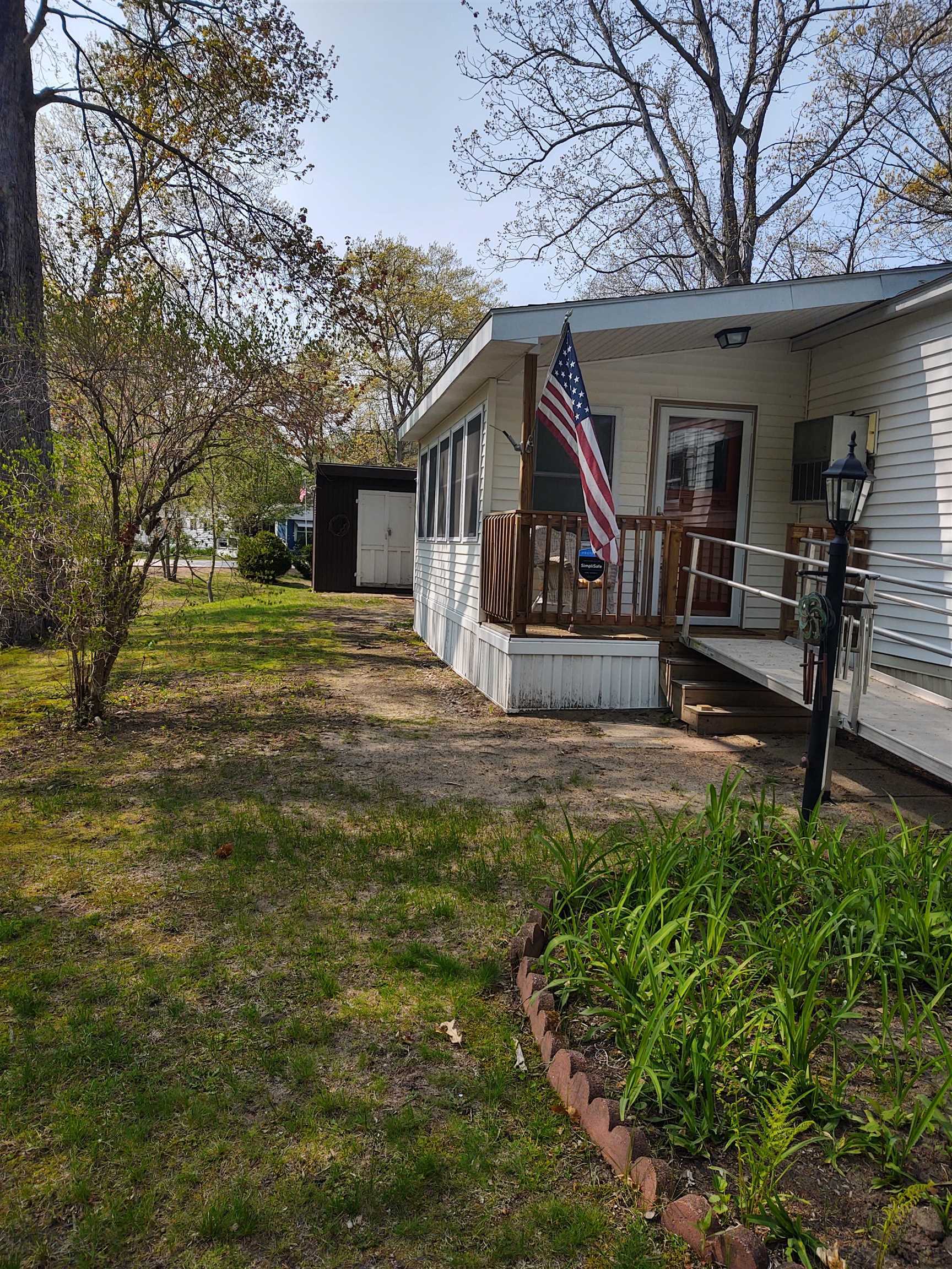 Property Photo:  37 Troutbrook Drive  NH 03062 