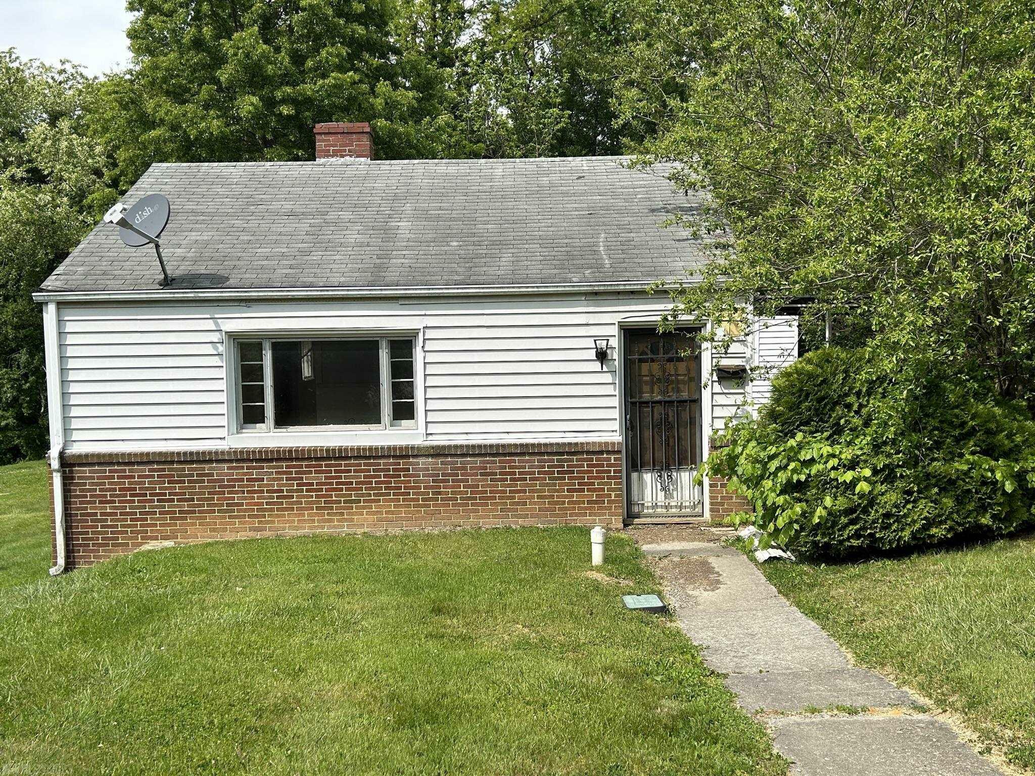 Property Photo:  460 Stuart Street  VA 24073 