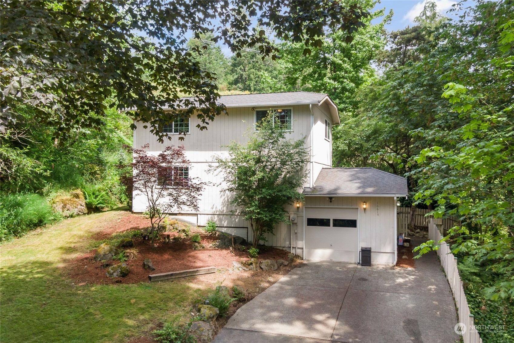 Property Photo: 16615 Cedar Grove Road SE WA 98038