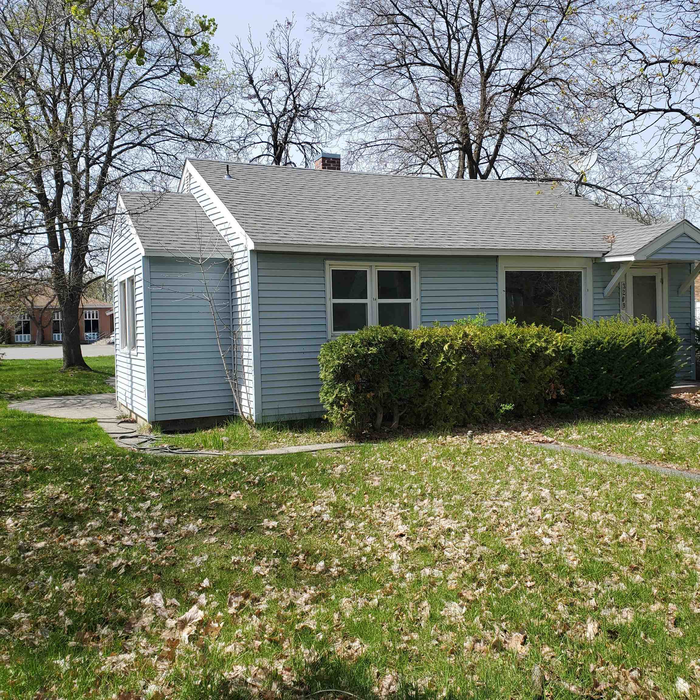 Property Photo: 3209 N Hutchinson Rd WA 99212
