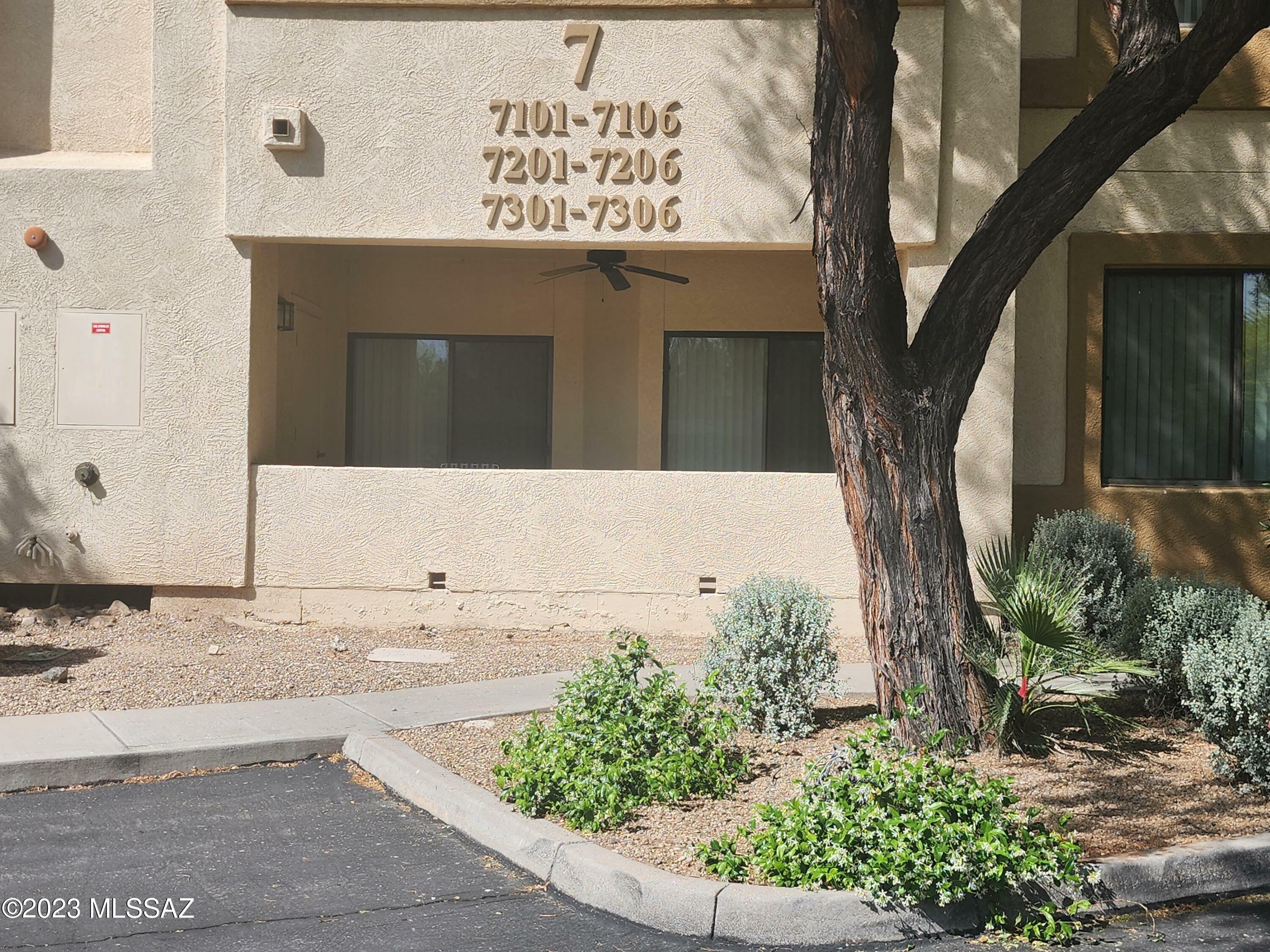 Property Photo: 2550 E River Road 7106 AZ 85718