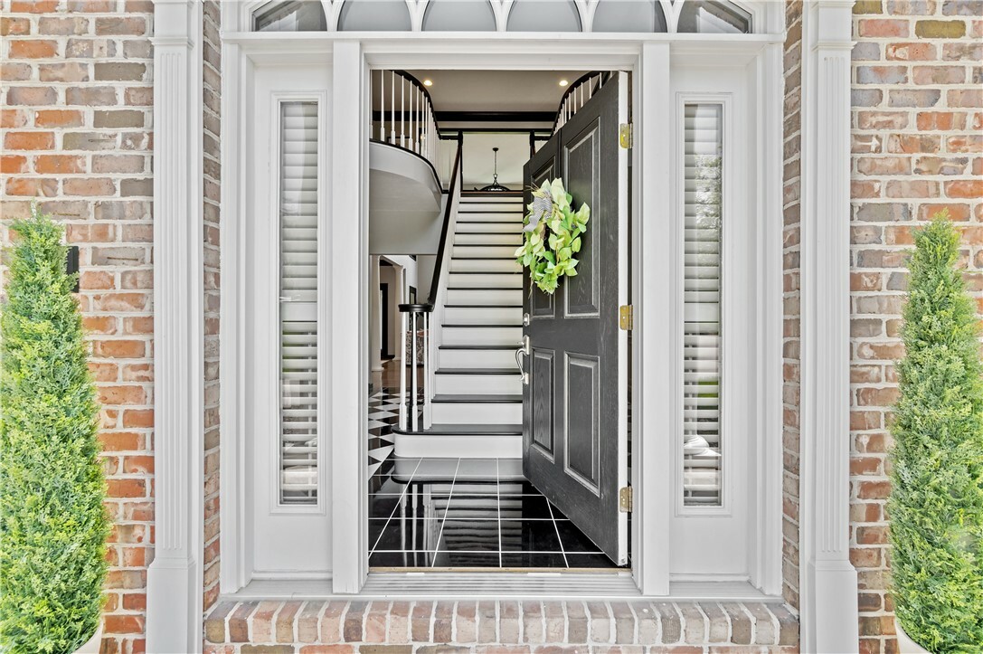 Property Photo: 2008 Old Orchard Place PA 15044