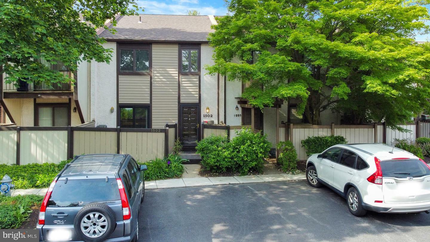 Property Photo: 1502 Linden Way PA 19406