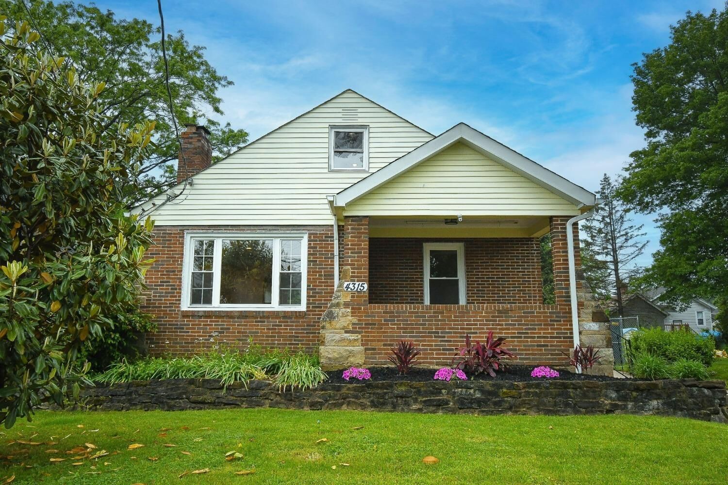 Property Photo:  4315 Duneden Ave  OH 45236 