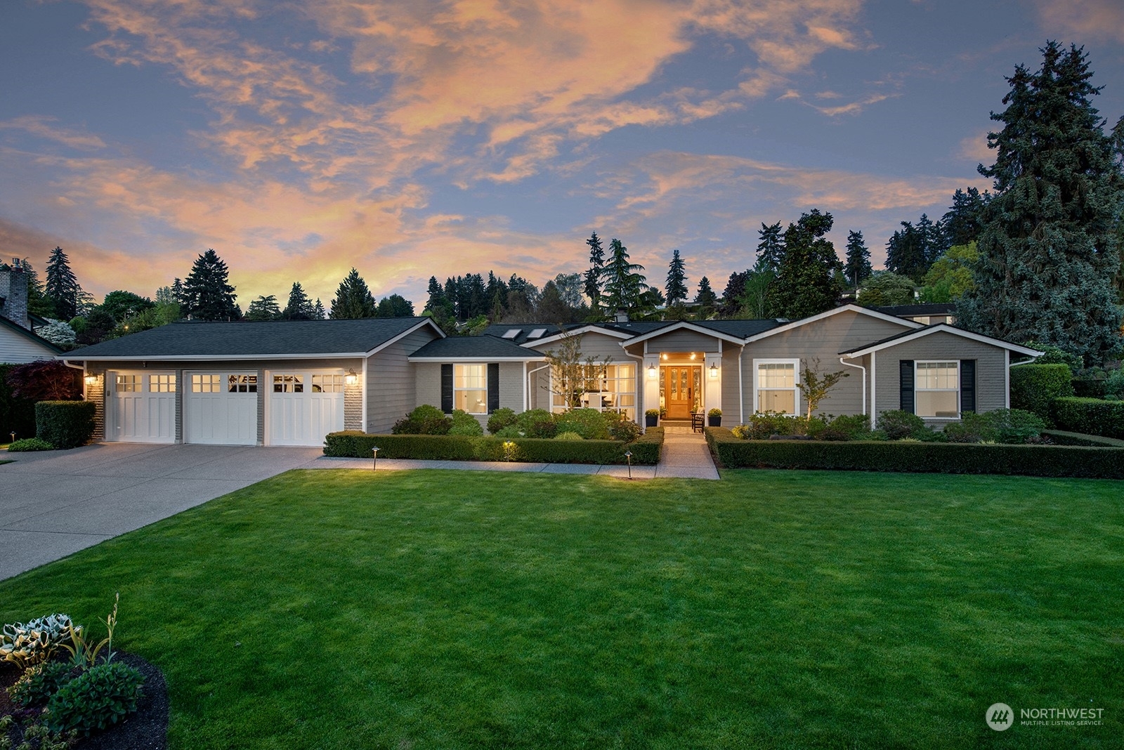 2806 93rd Avenue NE  Clyde Hill WA 98004 photo