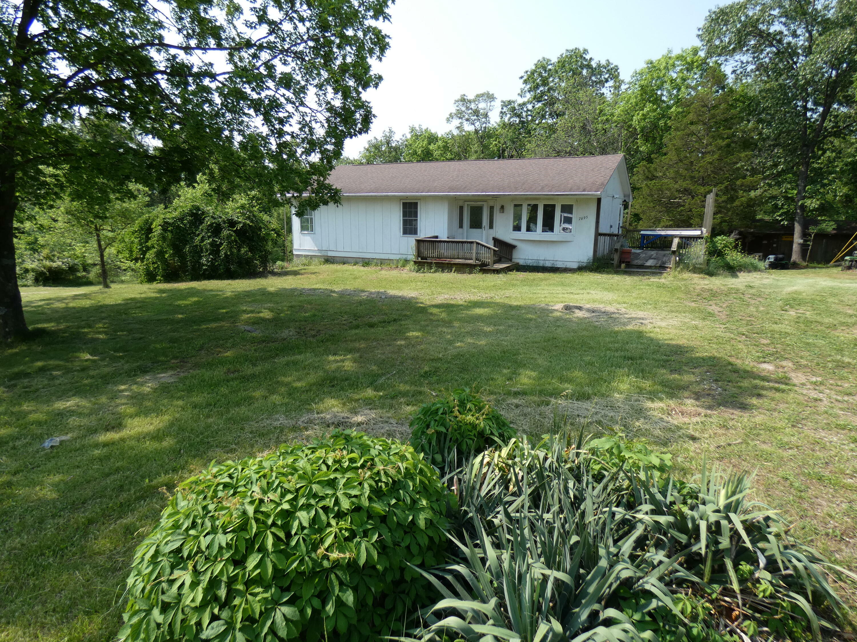 Property Photo: 7695 Buttonwood Trail MO 65251