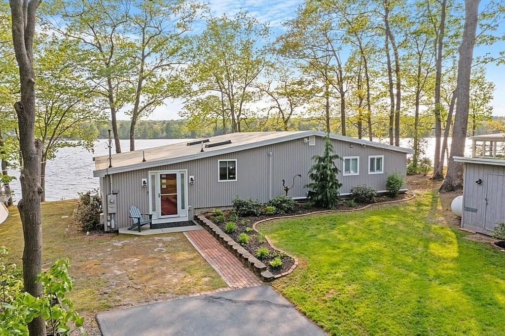 Property Photo:  154 Peninsula Dr  MA 01462 