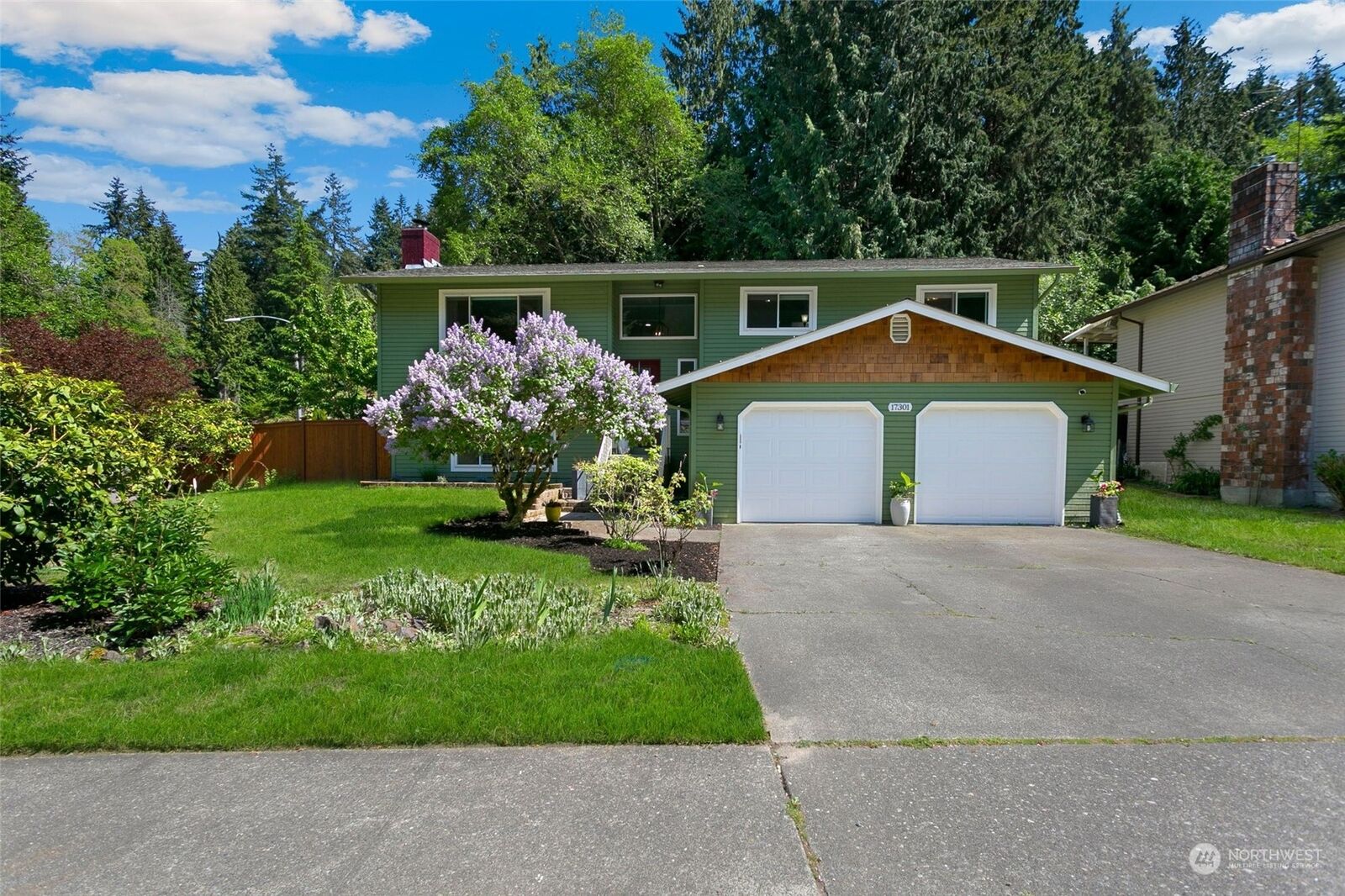 MLS2070065 17301 Meadowdale Drive, Lynnwood, WA 98037