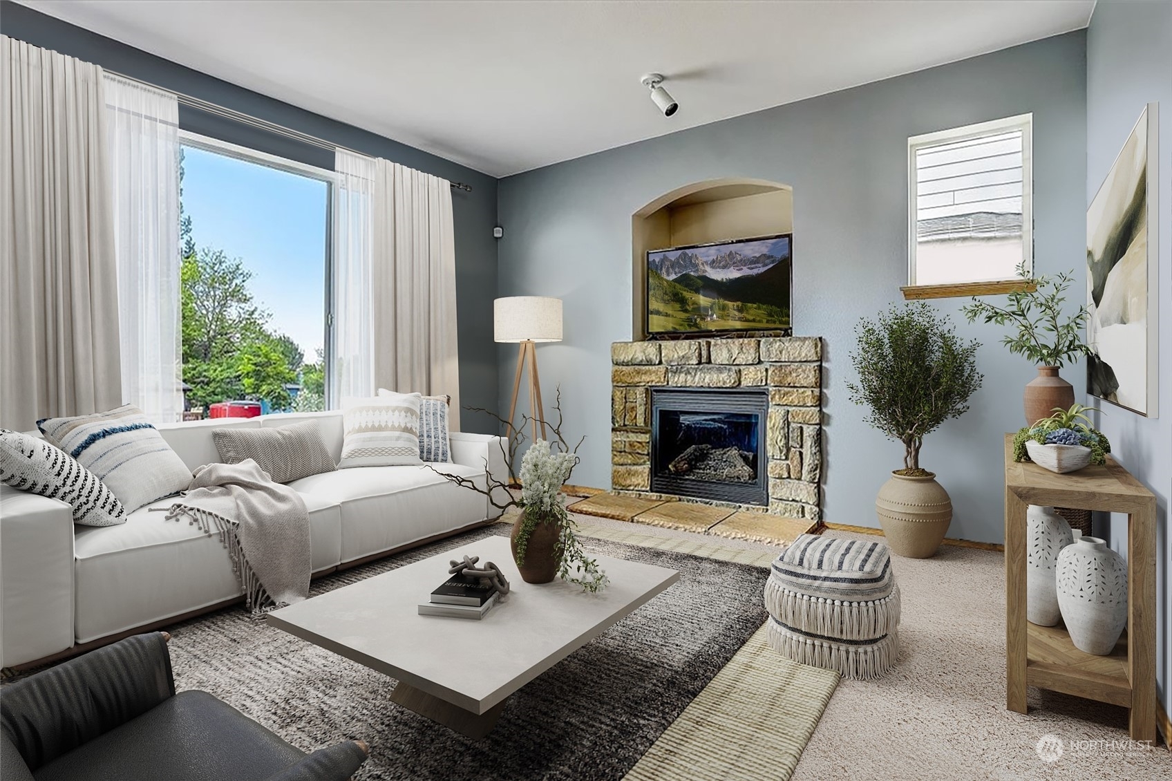 Property Photo: 213 Eastgate Avenue N WA 98047