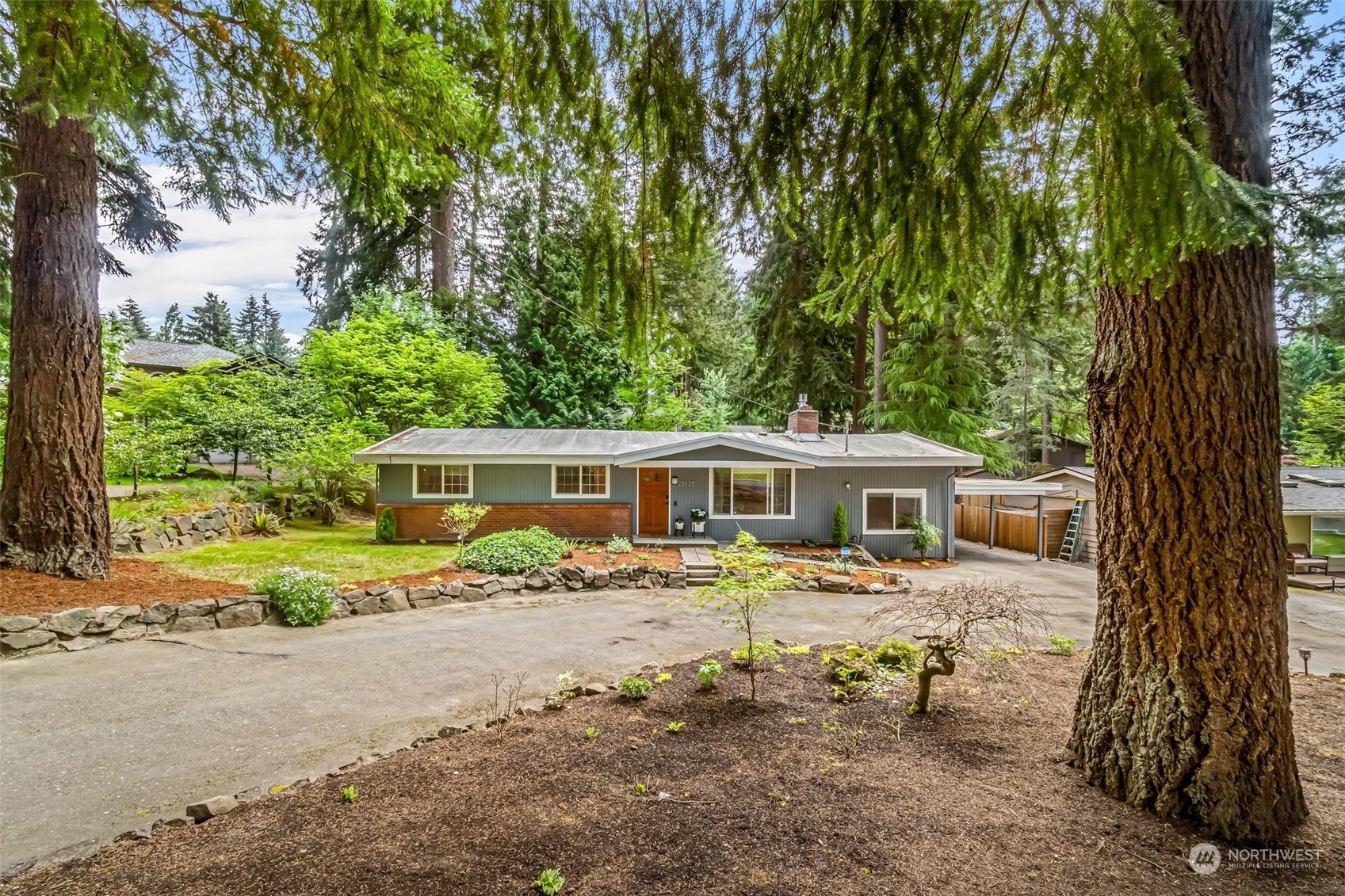 Property Photo:  20125 83rd Avenue W  WA 98026 