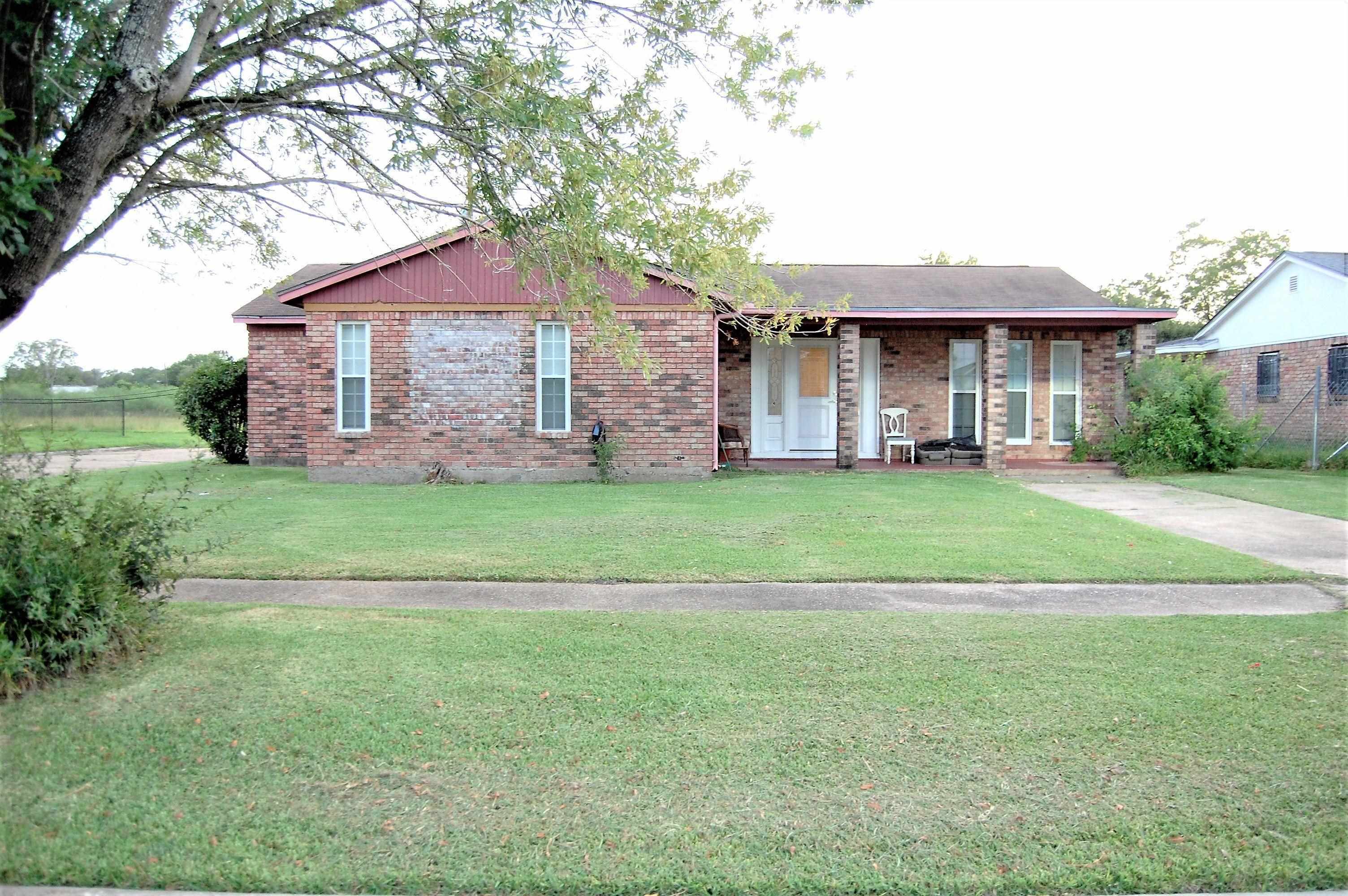 Property Photo:  251 Linkwood  TX 77640 