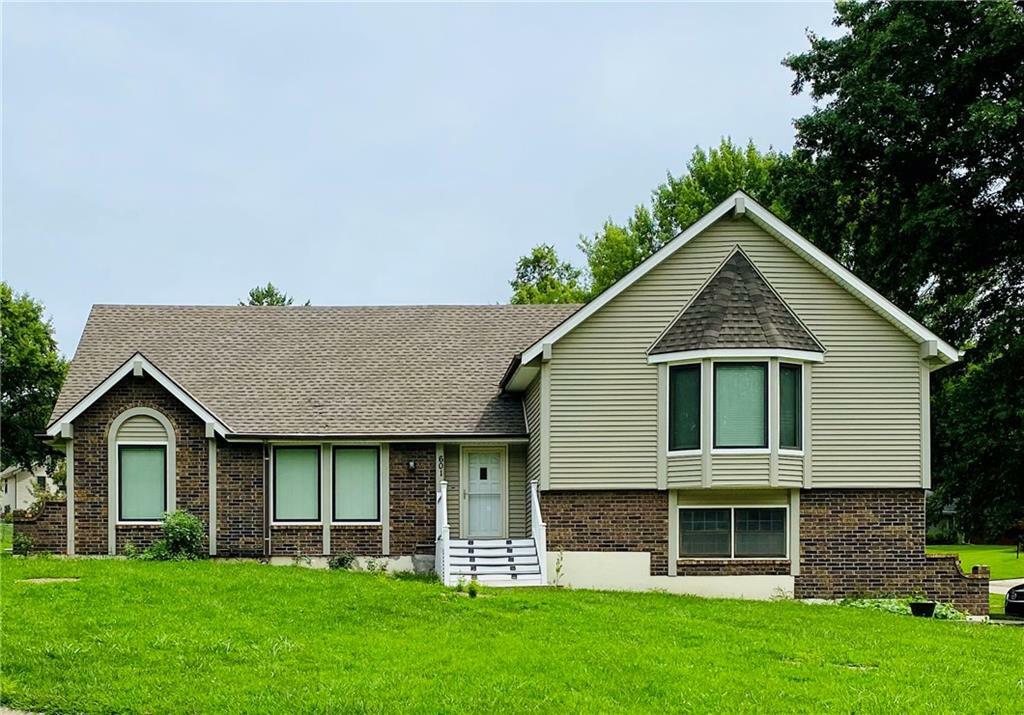 Property Photo:  601 W Stonecrest Cir N/A  MO 64506 